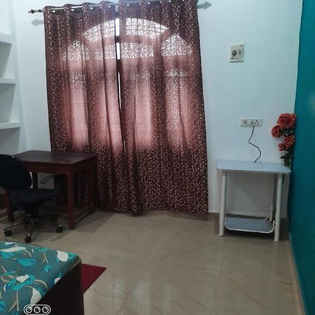 Gokul Pg Homestay Gorakhpur Buitenkant foto