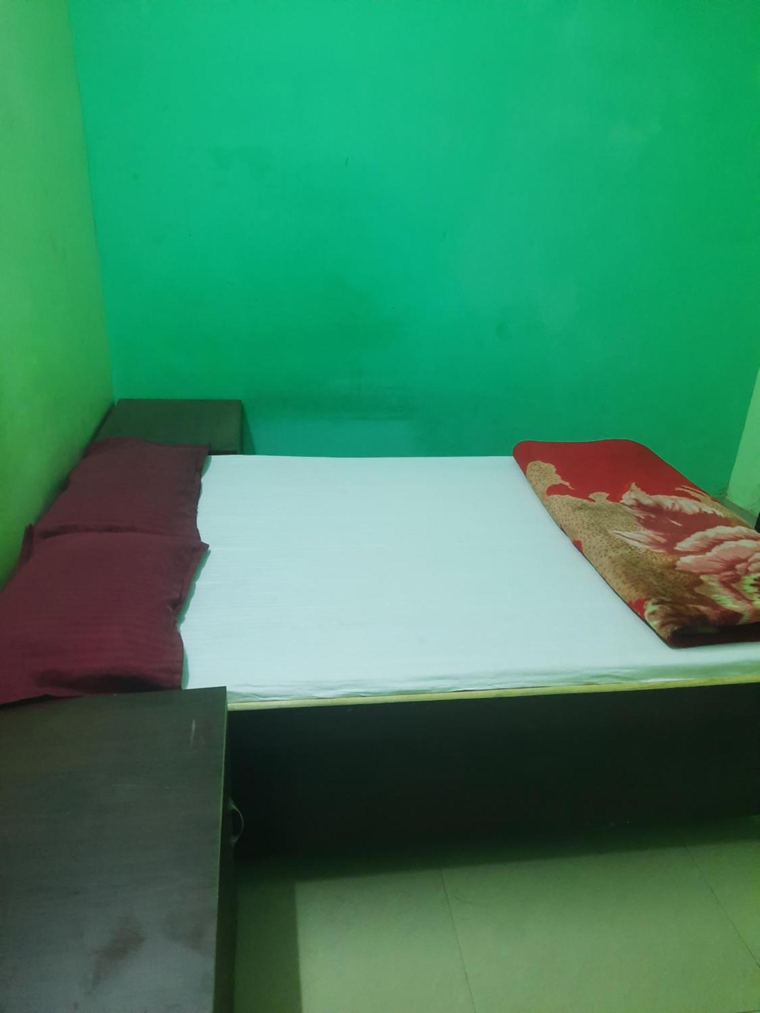 Gokul Pg Homestay Gorakhpur Buitenkant foto